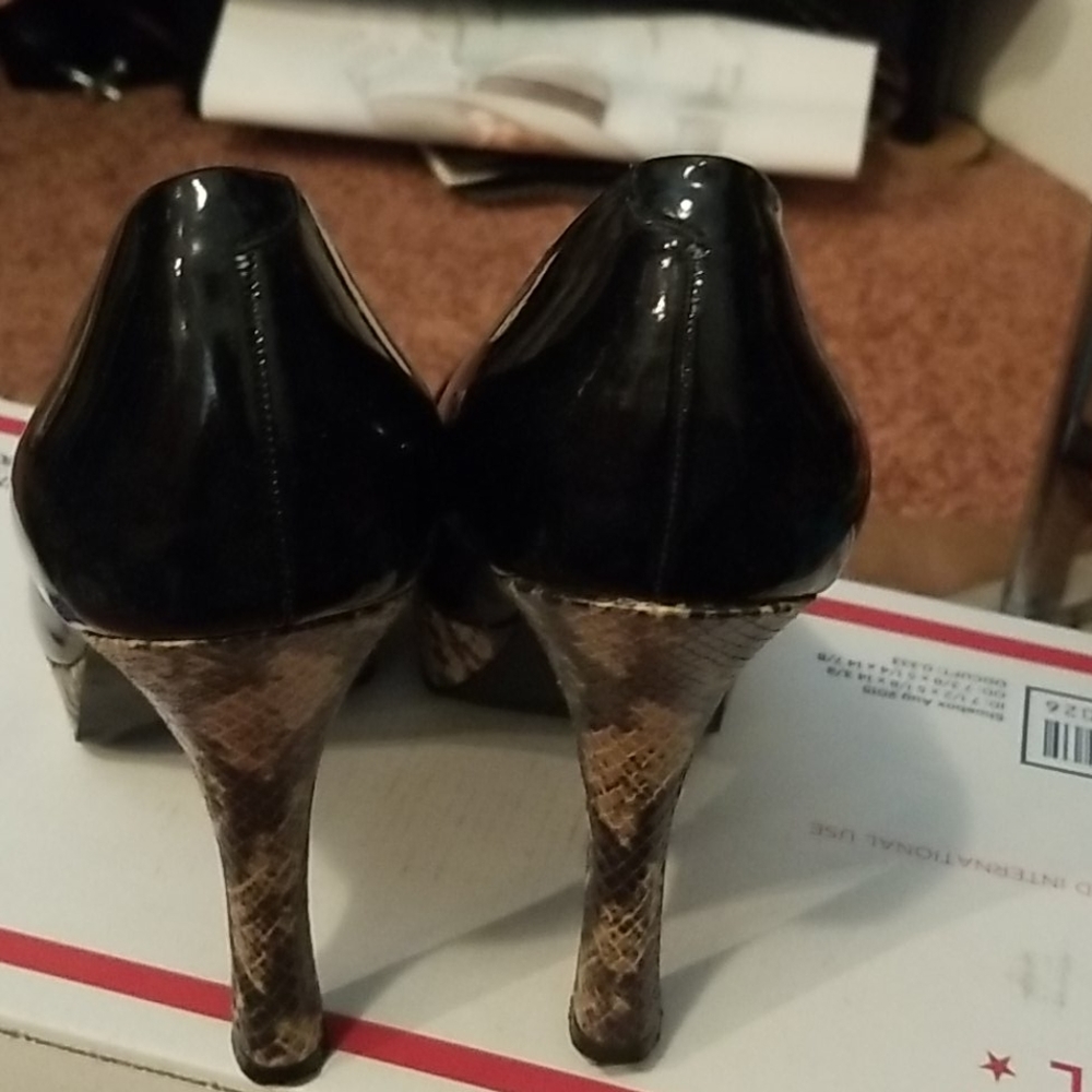 Shoes - Picture 2 of 4